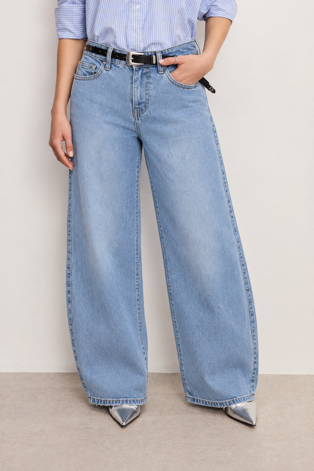 Barrel Fit Jeans (Unisex)